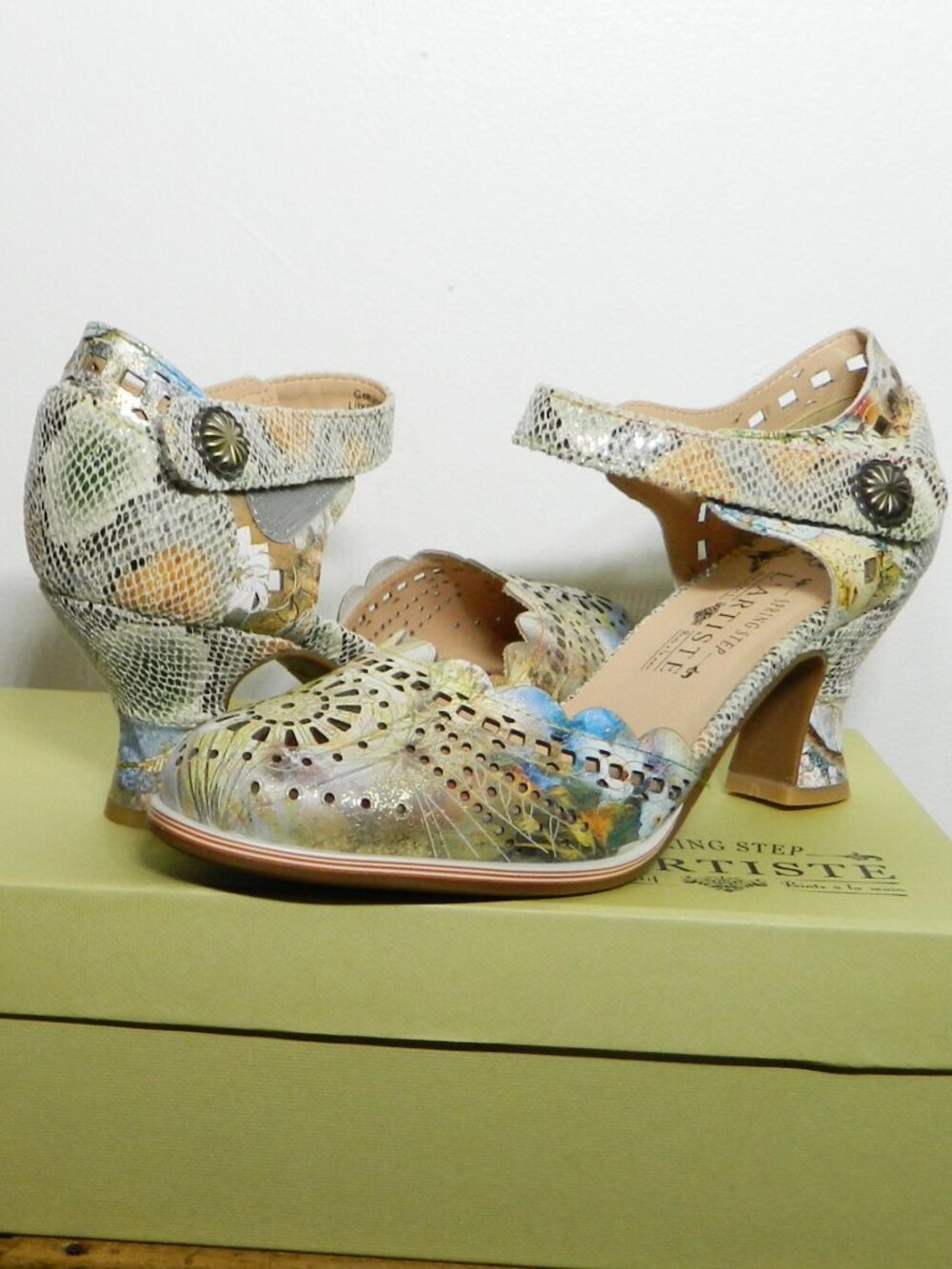 L'Artiste by Spring Step $150 Luxe Women's Beige Multi Euro Sz 39 NIB!